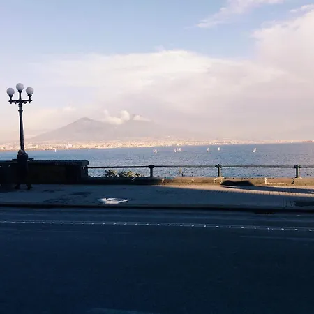 A Due Passi Da Tutto Napoli